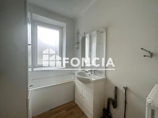 Location Appartement 2 pièces 57.67 m² - 7 RUE DES PERRIERES Nantes 44000