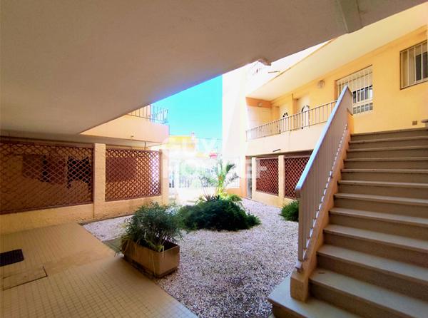 INVESTISSEMENT LOCATIF : T2 - 40m2, à deux pas de la mer