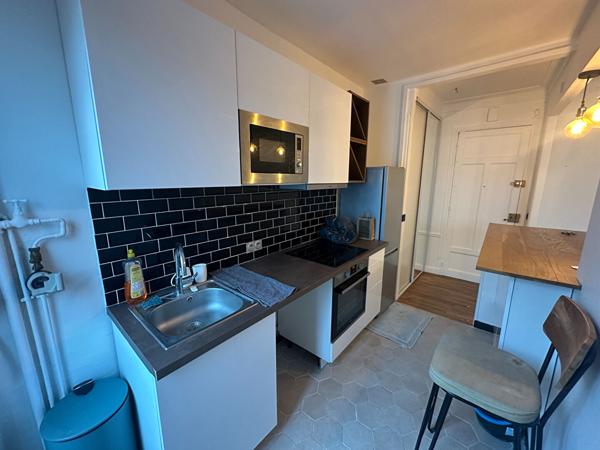 Appartement Paris 1 pièce(s) 30.92 m2