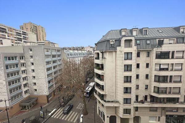 Appartement Paris 1 pièce(s) 30.92 m2