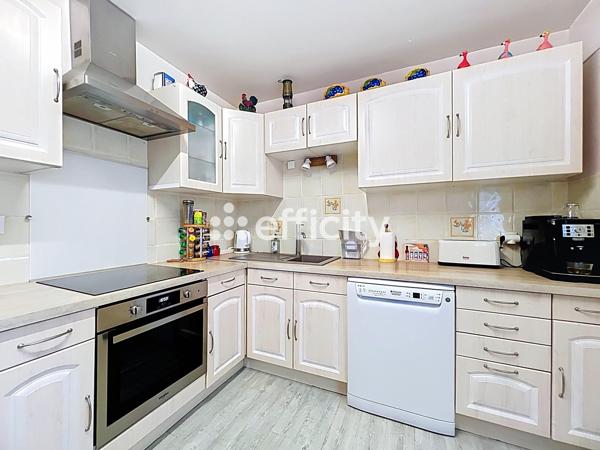 Appartement
         4 pièces
        - 97 m² Exclusivité 277 000 € *