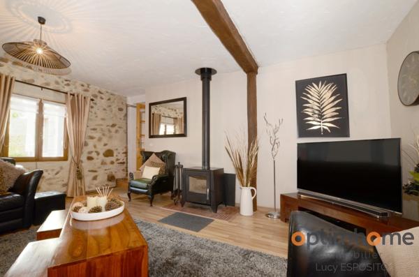 🌿 Un havre enchanteur à la campagne 🏡 avec grange attenante 🛖 et piscine 🏊 – Un trésor rare 💎, prêt à emménager ! 📦