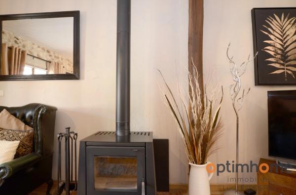 🌿 Un havre enchanteur à la campagne 🏡 avec grange attenante 🛖 et piscine 🏊 – Un trésor rare 💎, prêt à emménager ! 📦