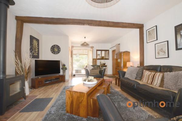 🌿 Un havre enchanteur à la campagne 🏡 avec grange attenante 🛖 et piscine 🏊 – Un trésor rare 💎, prêt à emménager ! 📦