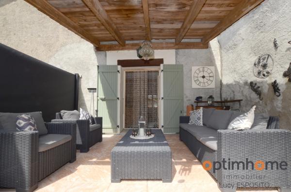 🌿 Un havre enchanteur à la campagne 🏡 avec grange attenante 🛖 et piscine 🏊 – Un trésor rare 💎, prêt à emménager ! 📦