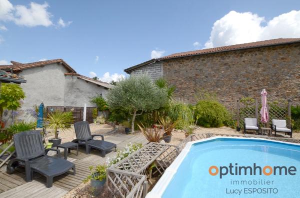 🌿 Un havre enchanteur à la campagne 🏡 avec grange attenante 🛖 et piscine 🏊 – Un trésor rare 💎, prêt à emménager ! 📦