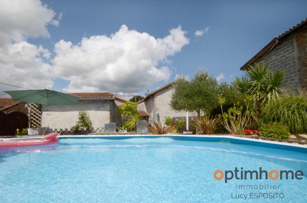 🌿 Un havre enchanteur à la campagne 🏡 avec grange attenante 🛖 et piscine 🏊 – Un trésor rare 💎, prêt à emménager ! 📦