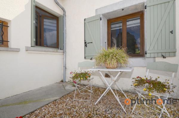 🌿 Un havre enchanteur à la campagne 🏡 avec grange attenante 🛖 et piscine 🏊 – Un trésor rare 💎, prêt à emménager ! 📦