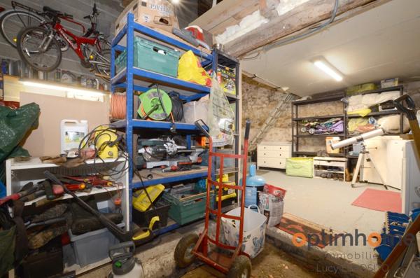 🌿 Un havre enchanteur à la campagne 🏡 avec grange attenante 🛖 et piscine 🏊 – Un trésor rare 💎, prêt à emménager ! 📦