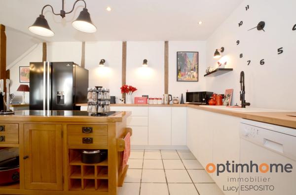 🌿 Un havre enchanteur à la campagne 🏡 avec grange attenante 🛖 et piscine 🏊 – Un trésor rare 💎, prêt à emménager ! 📦