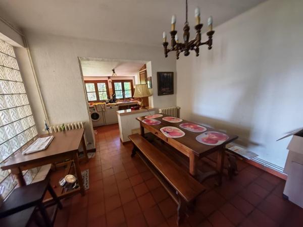 Plain-pied, jardin arboré, chalet bois indépendant
