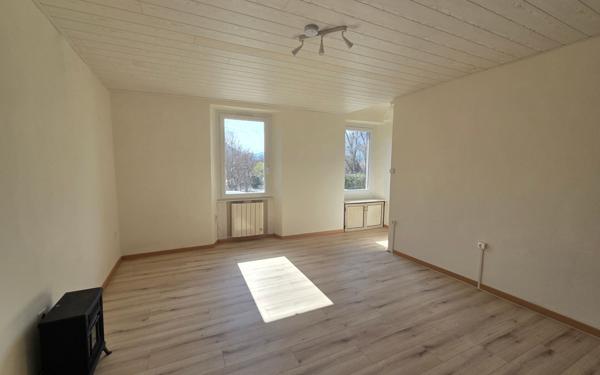 Maison à vendre    3 pièces •  Eyguians