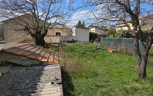 Maison à vendre    3 pièces •  Eyguians