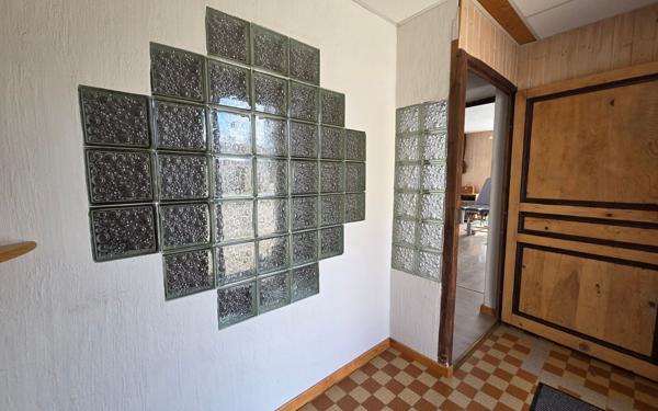 Maison à vendre    3 pièces •  Eyguians