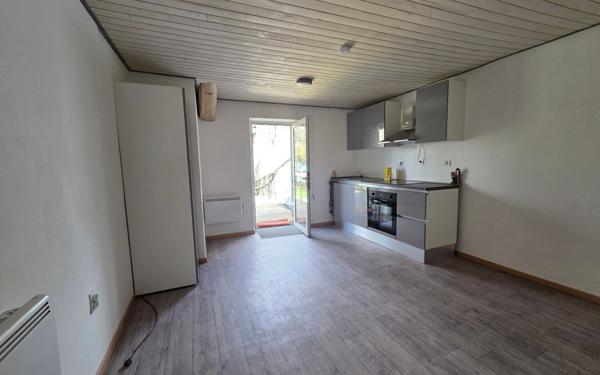 Maison à vendre    3 pièces •  Eyguians