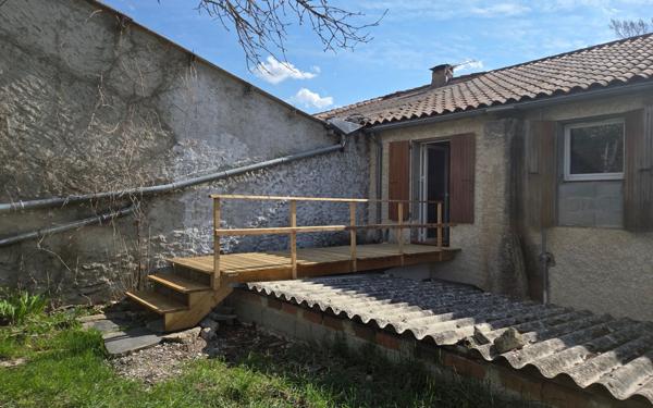 Maison à vendre    3 pièces •  Eyguians