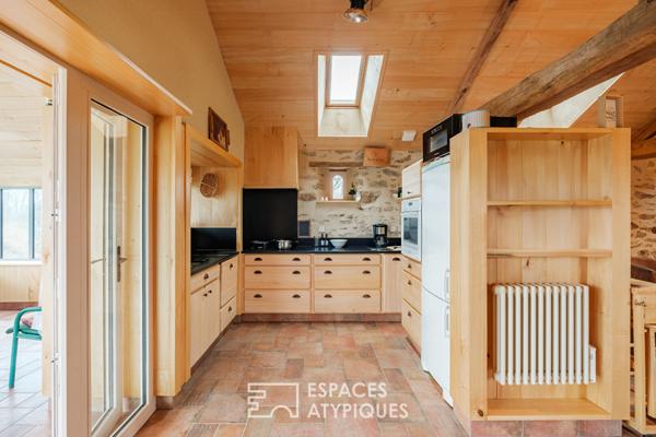 Ensemble de deux maisons avec piscine au coeur de la campagne