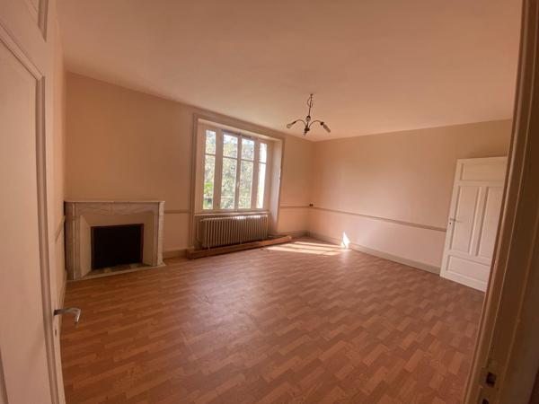 Maison - 170m² - 9 pièces