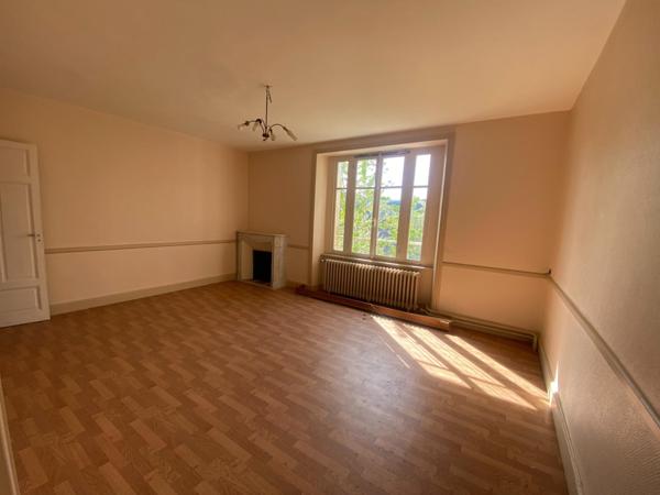 Maison - 170m² - 9 pièces