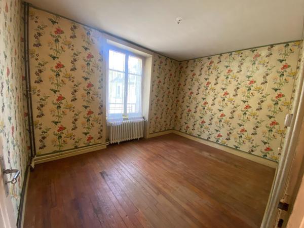 Maison - 170m² - 9 pièces