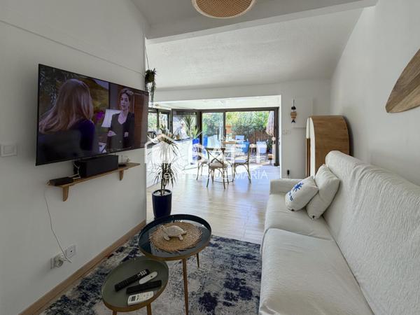 MAISON RENOVEE, CLIMATISEE ET ACCES DIRECT ETANG