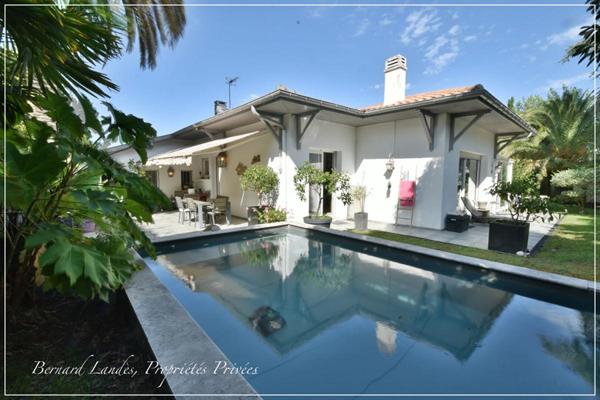 ANGLET | AUX PORTES DE BIARRITZ - MAISON DE PLAIN-PIED AVEC PISCINE