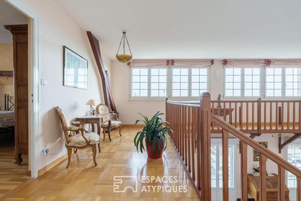 Maison sur les hauteurs et sa terrasse avec vue contemplative