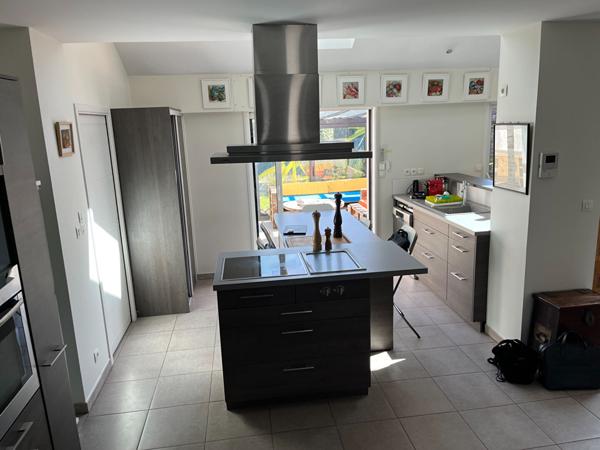 Maison Saint Herblain 5 pièce(s) 160 m2,  
Saint herblain 44800