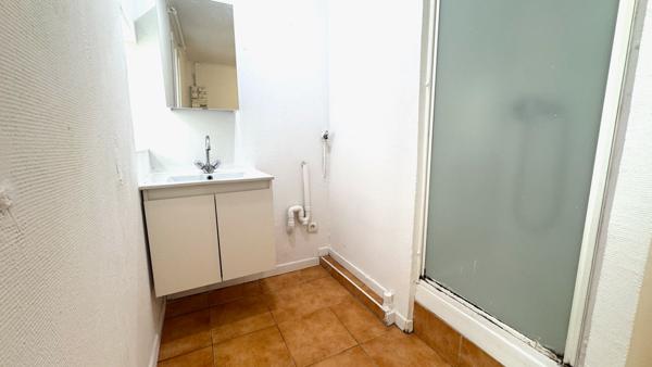 Appartement Corbeil Essonnes 2 pièce(s) 25 m2 - DUPLEX - REFAIT À NEUF