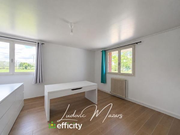 Maison
         6 pièces
        - 144 m² 234 900 € *