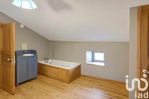 Maison à vendre 5 pièces 117 m² Yvrac-et-Malleyrand