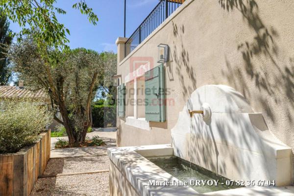 Propriété de charme 300 m² au coeur des Alpilles avec piscine et jardin paysagé