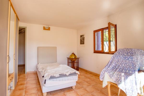 Maison à vendre 5 pièces 130 m² Le Luc