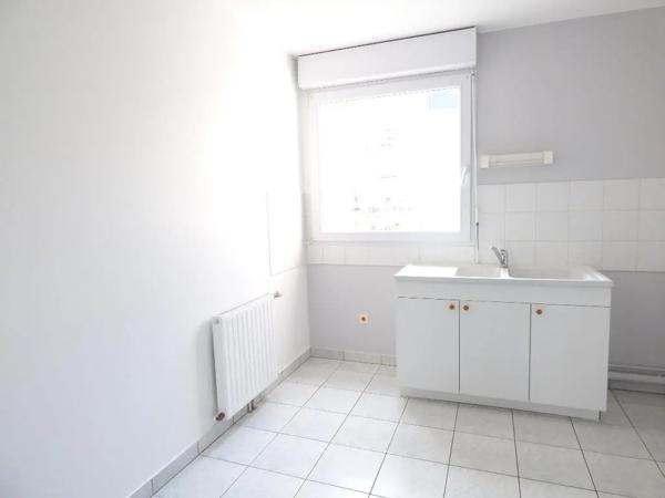 Appartement à louer 3 pièces 68.3m²