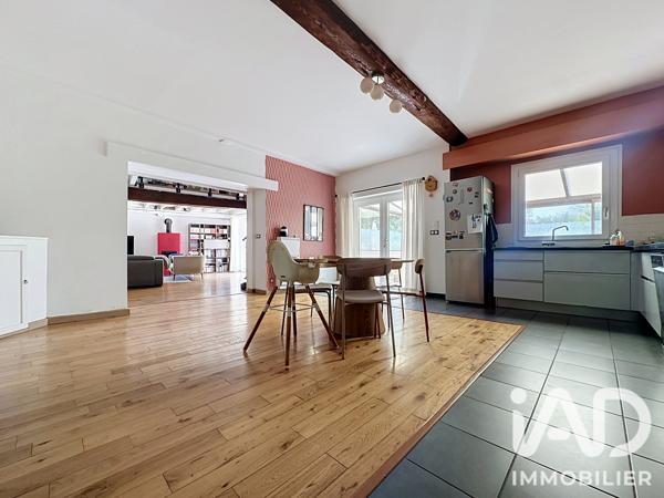 Maison à vendre 5 pièces 190 m² Neuville-sur-Saône