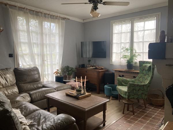 Grand-Brassac (24350) DORDOGNE - PERIGUEUX - GRAND-BRASSAC. Maison 135 m² - quatre chambres - Terrain 5337 m² - calme en campagne