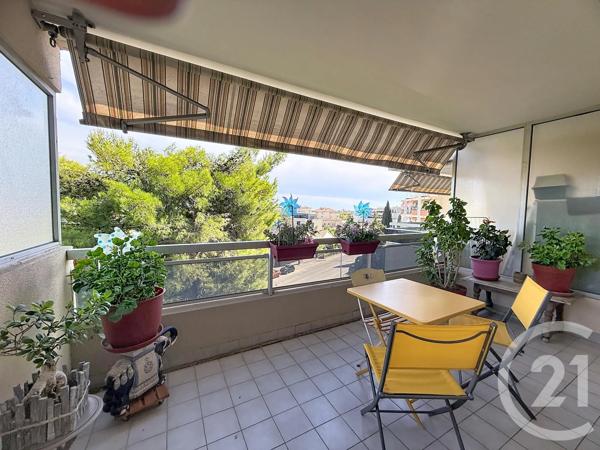 Appartement F3 à vendre  3 pièces - 67 m 2   ST LAURENT DU VAR  - 06