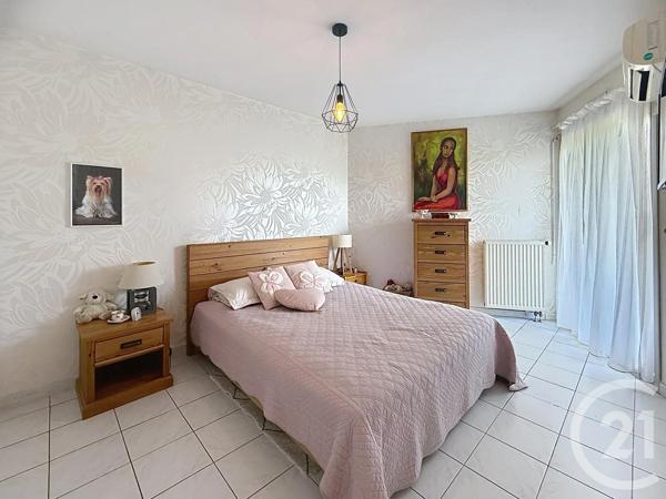 Appartement F3 à vendre  3 pièces - 67 m 2   ST LAURENT DU VAR  - 06