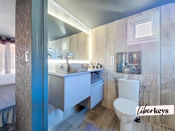 Maison familiale 4 pièces – Jardin, jacuzzi & dépendance – Château-Arnoux-Saint-Auban