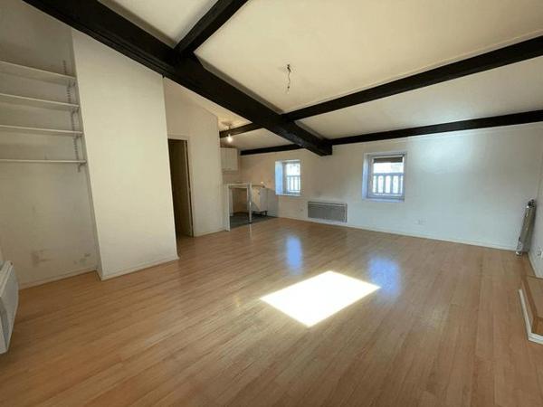 Location Appartement 2 pièces 45.3 m² - 17 RUE DES VIEILLARDS Clermont-ferrand 63000