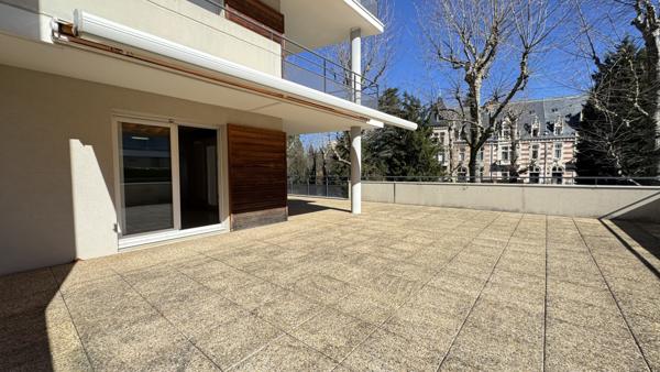 Saint-Étienne (42100) Appartement de standing de 91m2 avec une belle terrasse et garage