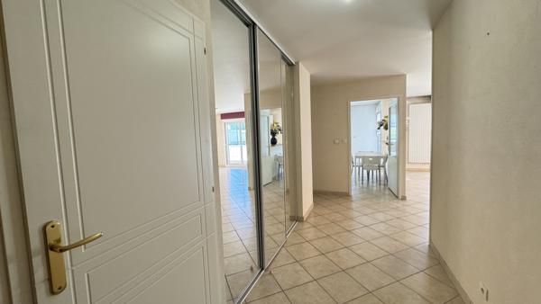 Saint-Étienne (42100) Appartement de standing de 91m2 avec une belle terrasse et garage