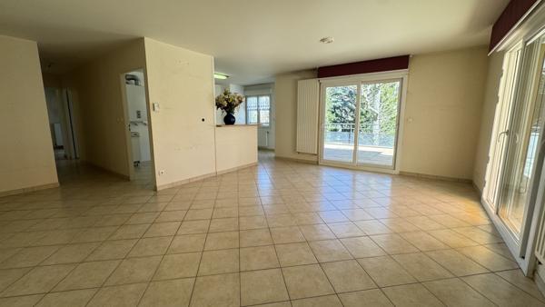 Saint-Étienne (42100) Appartement de standing de 91m2 avec une belle terrasse et garage