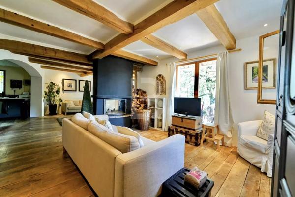 Charmant Gite à vendre à Gréolieres