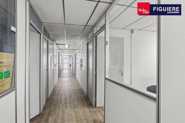 IMMEUBLE DE BUREAUX INDEPENDANT A LOUER SUR VITROLLES