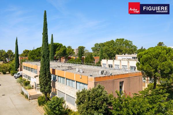 IMMEUBLE DE BUREAUX INDEPENDANT A LOUER SUR VITROLLES