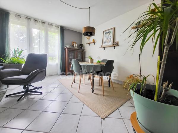 Chevigny-Saint-Sauveur, charmant appartement T4 de 86 m²