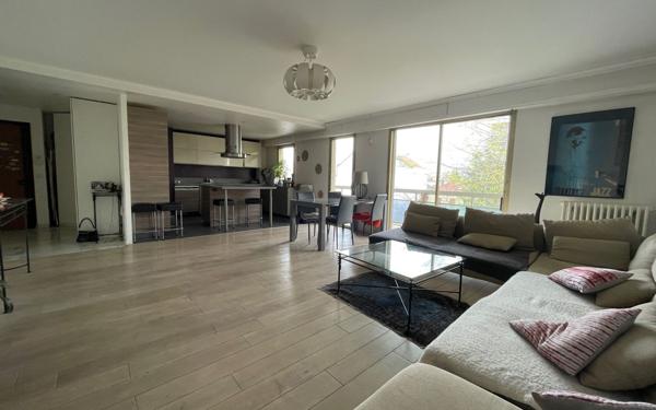 Appartement à vendre    5 pièces • 95 m2 Saint-Maur-des-Fossés