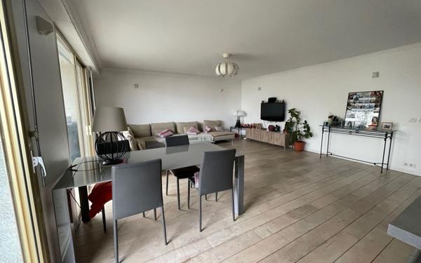 Appartement à vendre    5 pièces • 95 m2 Saint-Maur-des-Fossés