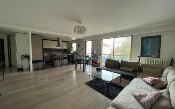 Appartement à vendre    5 pièces • 95 m2 Saint-Maur-des-Fossés